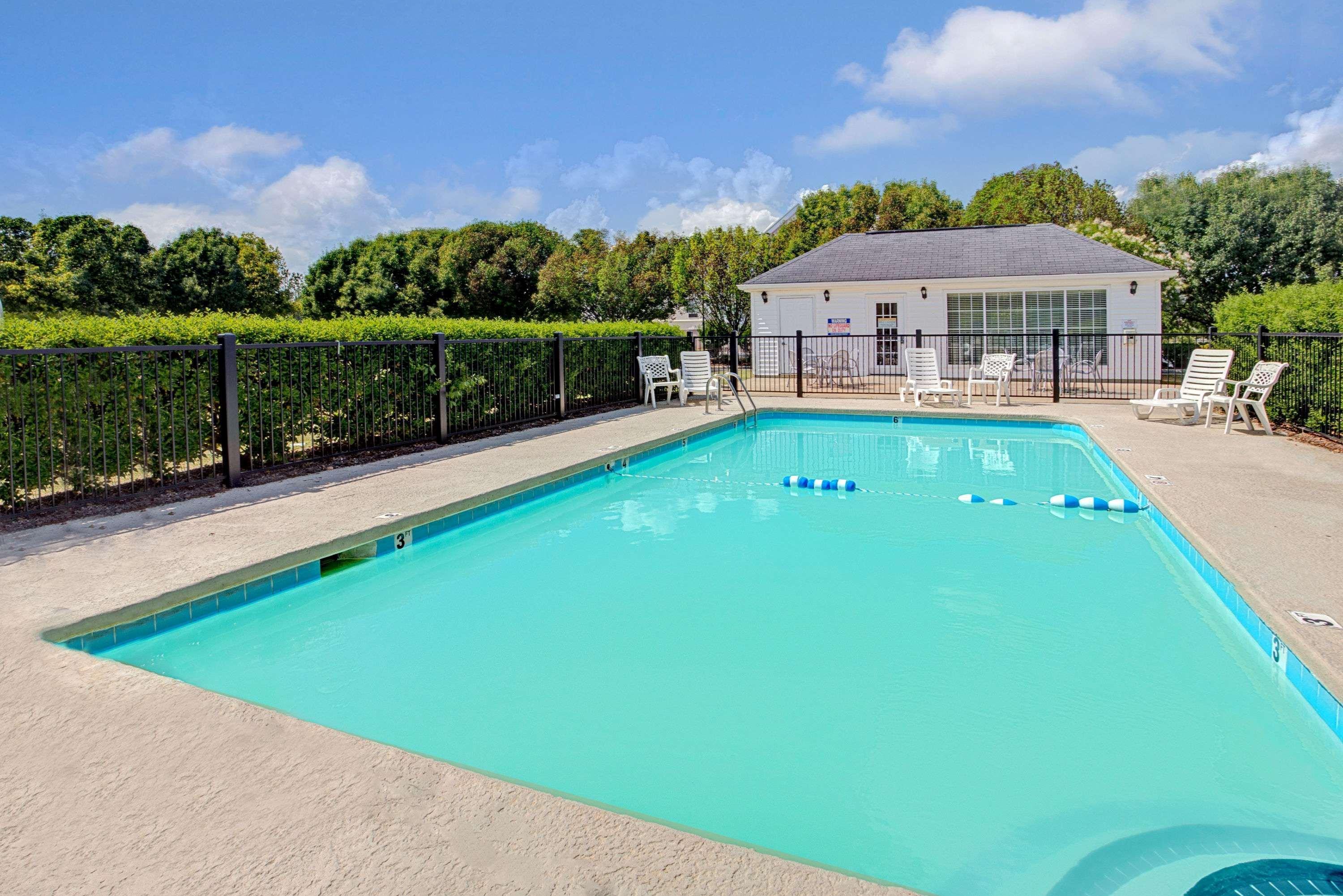 Baymont By Wyndham Smithfield Hotell Eksteriør bilde